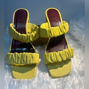 Staud Women& #039;s Yellow Frankie Ruched Leather Sandals Size:37 1/2